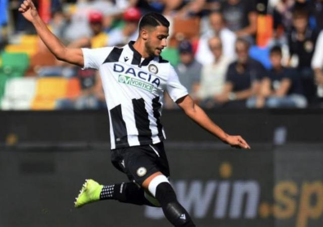 但她依旧坚 但她依旧坚